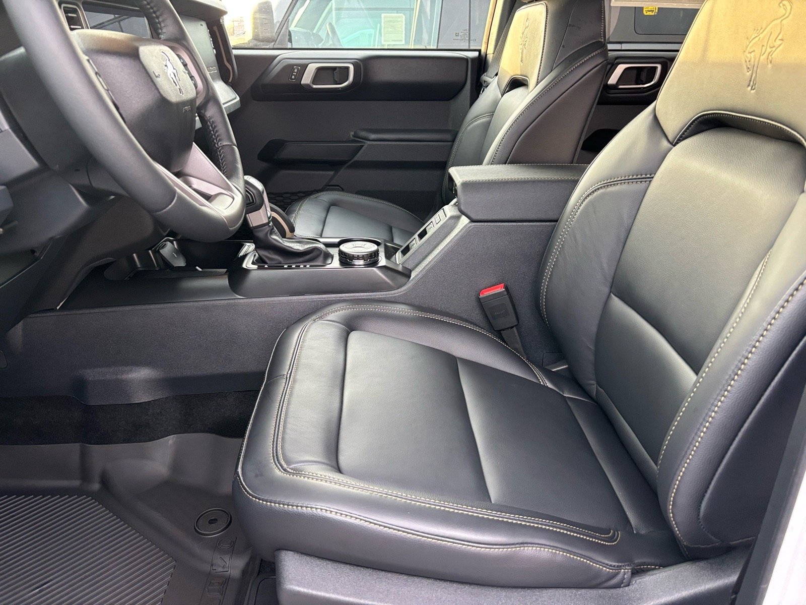 New 2026 Oxford White Ford Badlands® image 8