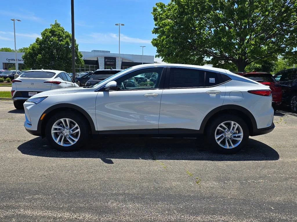 New 2026 Summit White Buick Preferred image 6
