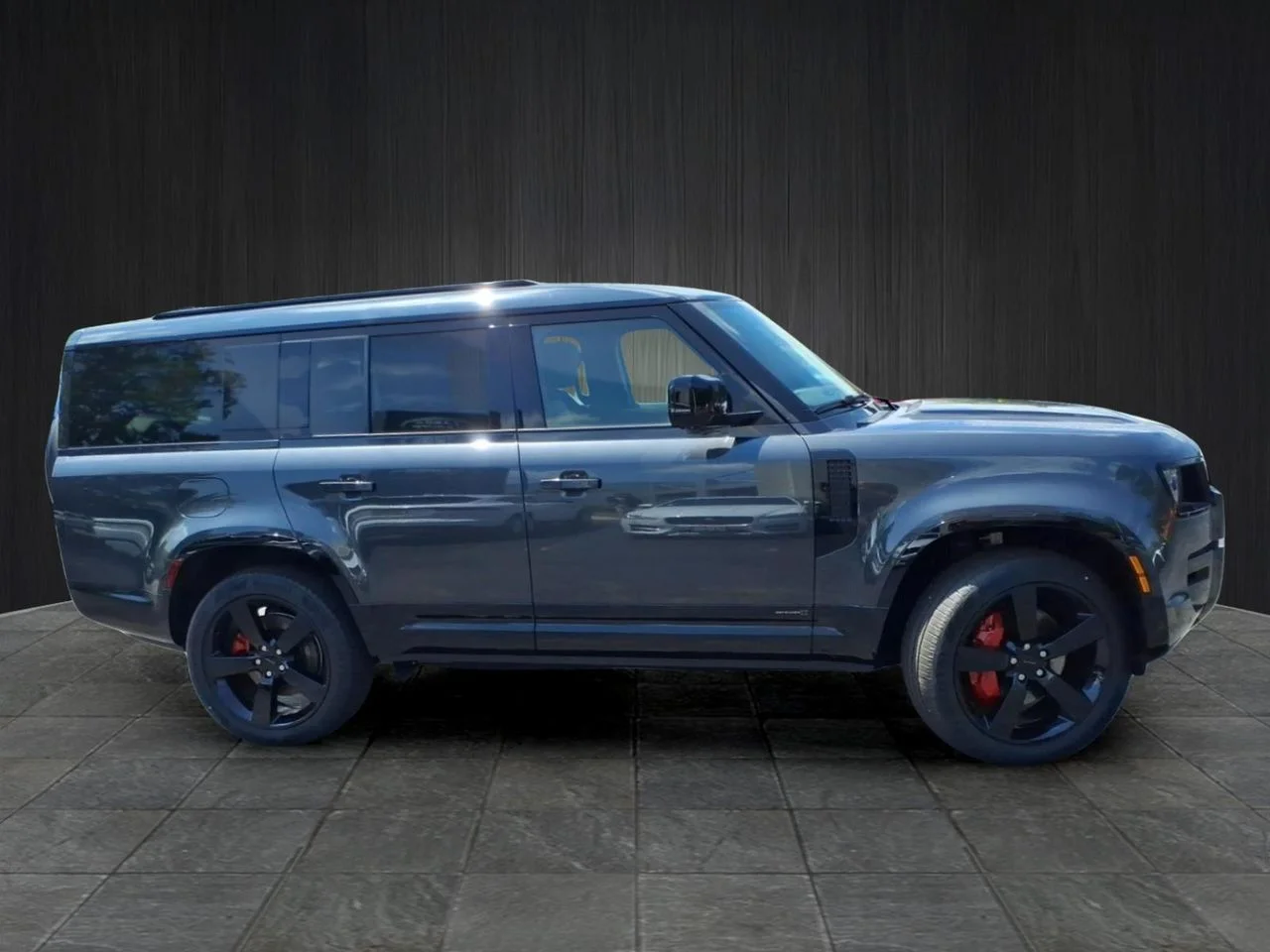 New 2026 Carpathian Grey LAND ROVER X image 2
