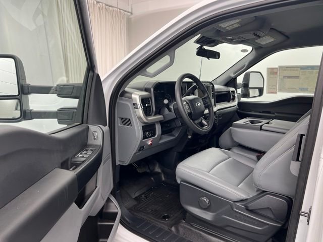 2024 Ford F-450 Super Duty Chassis Cab XL - Photo 10