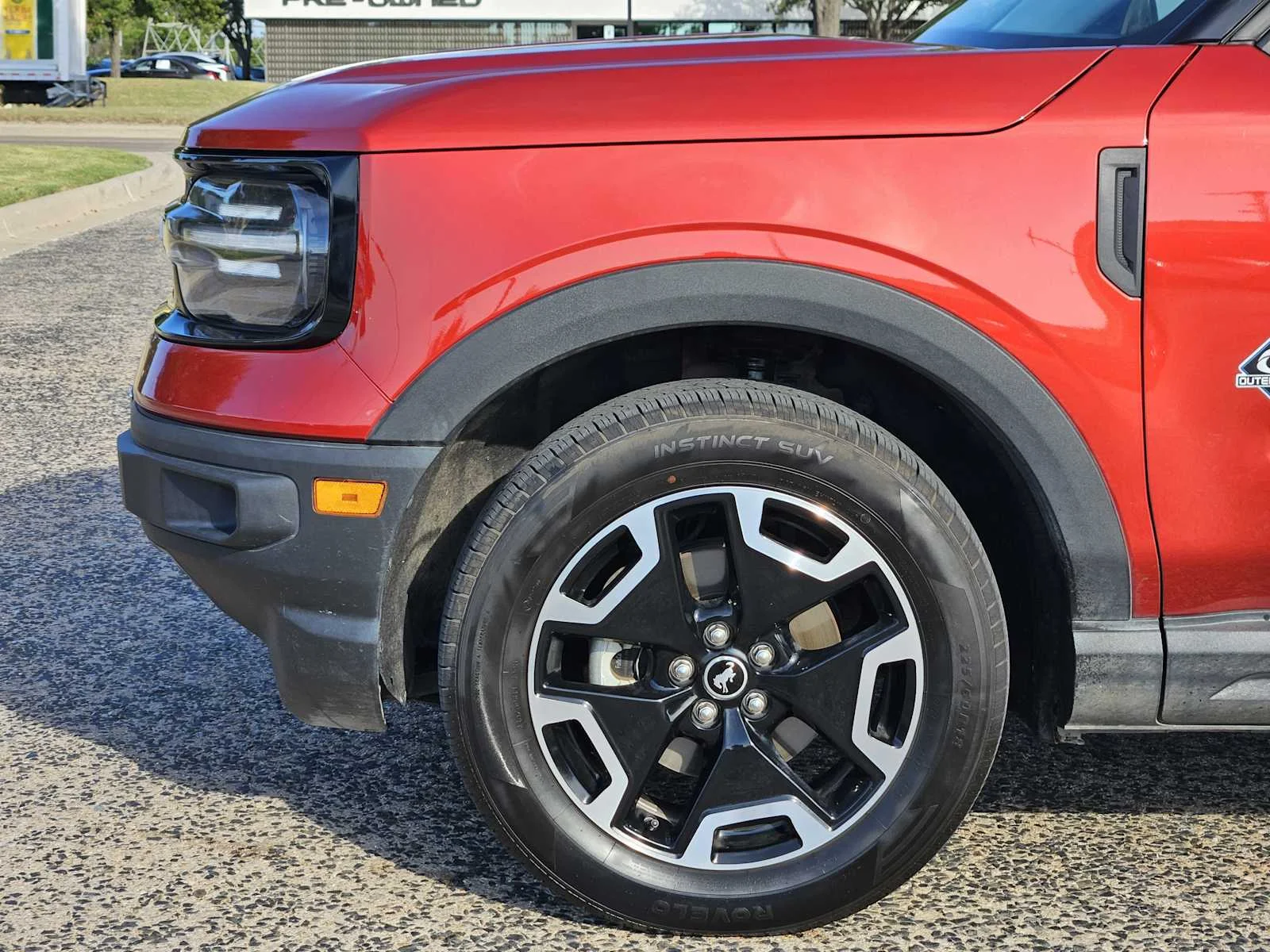 Used 2022 Hot Pepper Red Tinted Clearcoat Ford Outer Banks image 5