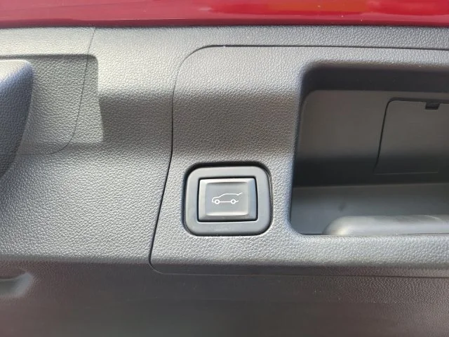 Used 2021 CAYENNE RED TINTCOAT GMC Denali image 36