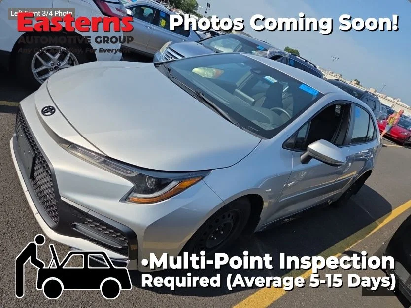 Used 2022 Silver Toyota SE image 1