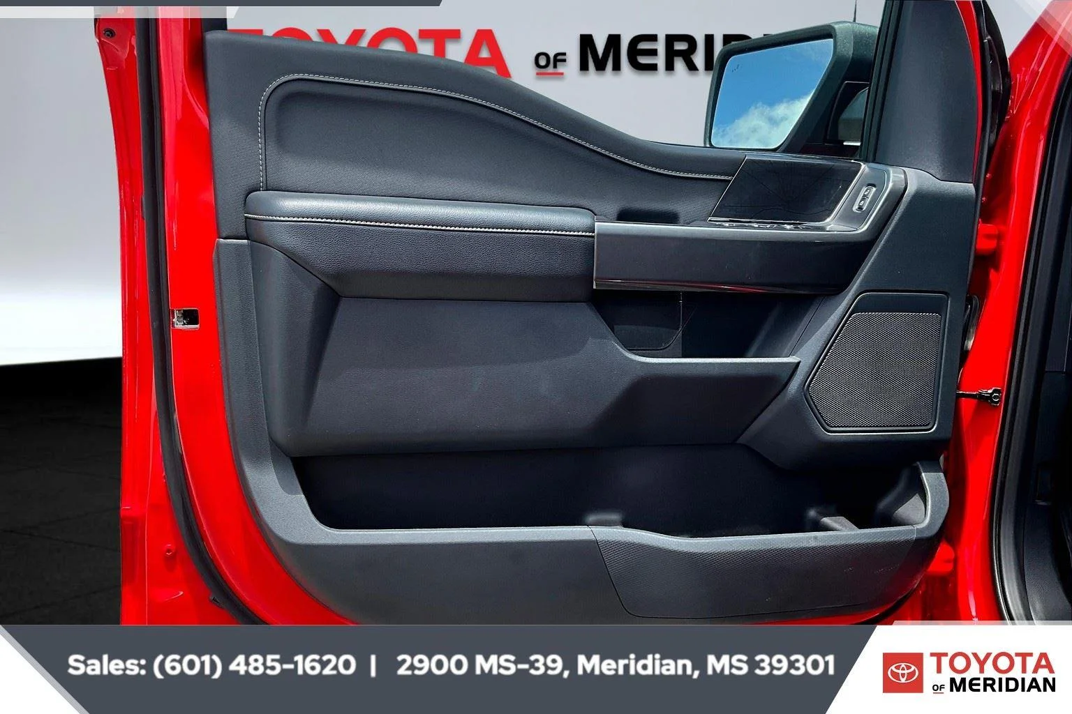 Used 2023 Race Red Ford XLT image 17