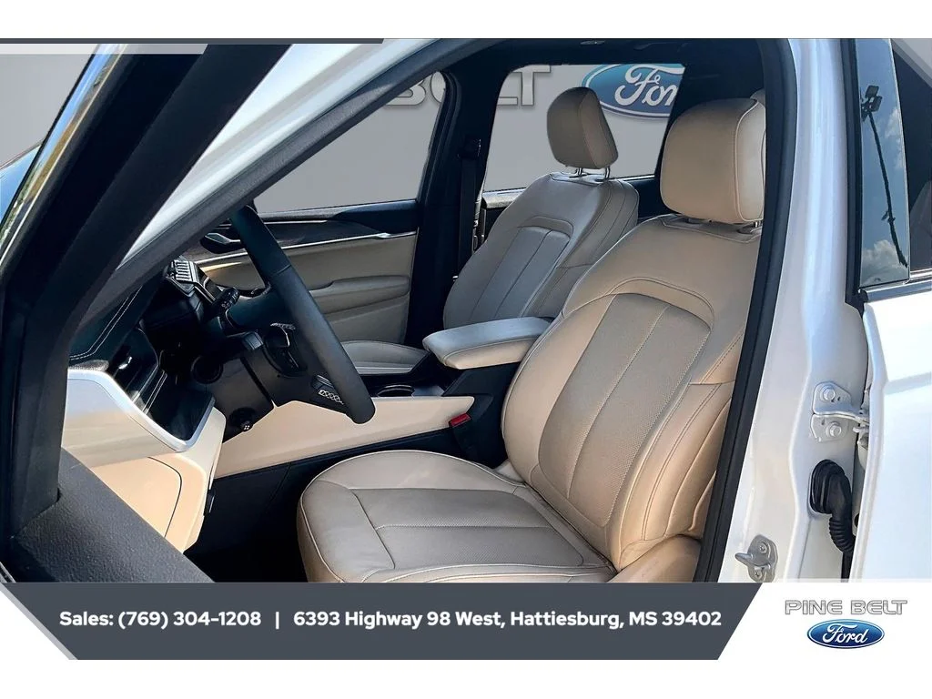 Used 2025 Bright White Clearcoat Jeep Limited image 18