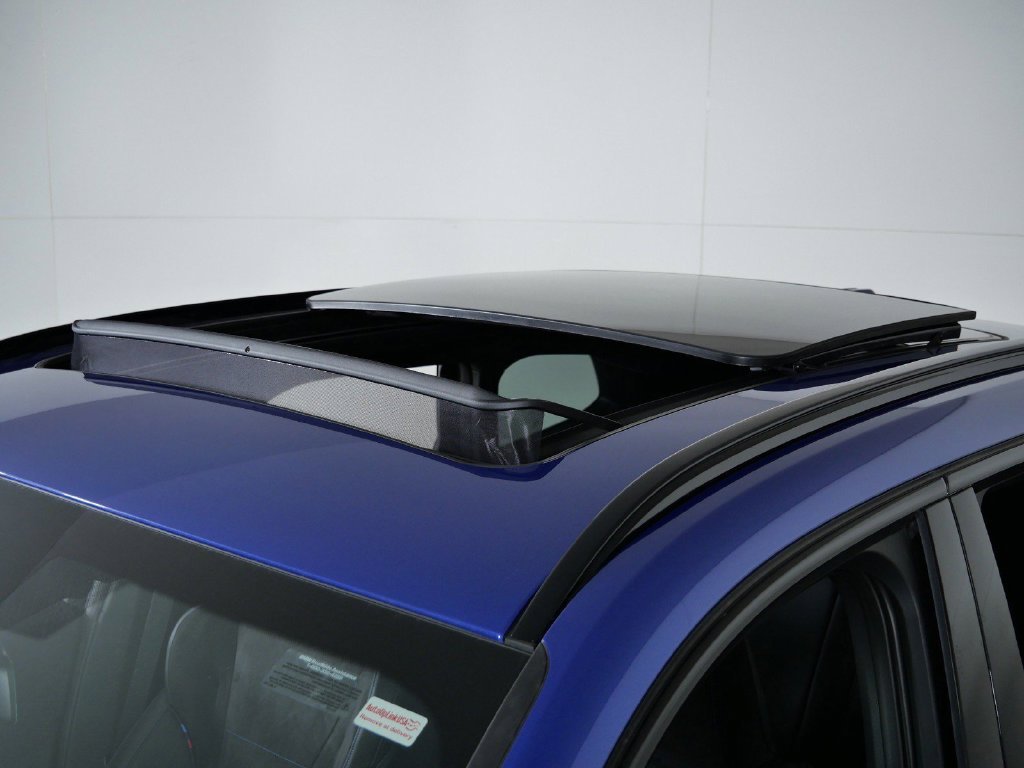 Used 2026 Portimao Blue Metallic BMW M35i image 19