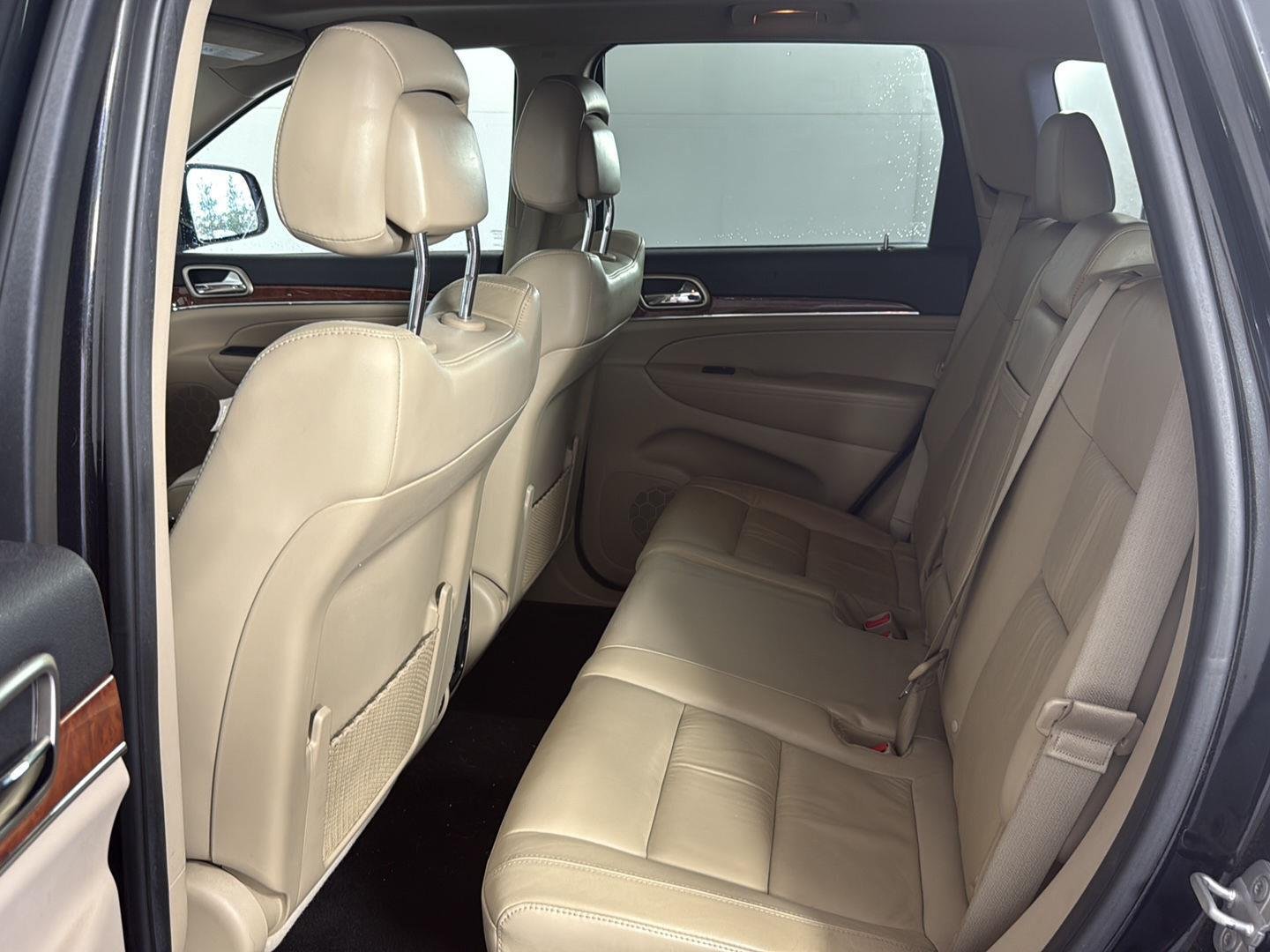 Used 2013 Brilliant Black Crystal Pearl Jeep Limited image 8