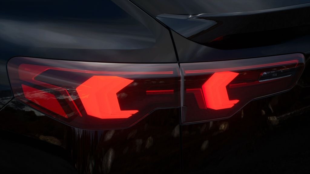 New 2026 Black Sapphire Metallic BMW xDrive28i image 34