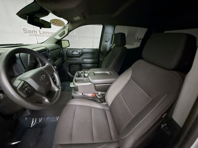 Used 2022 Silver Ice Metallic Chevrolet Custom image 20