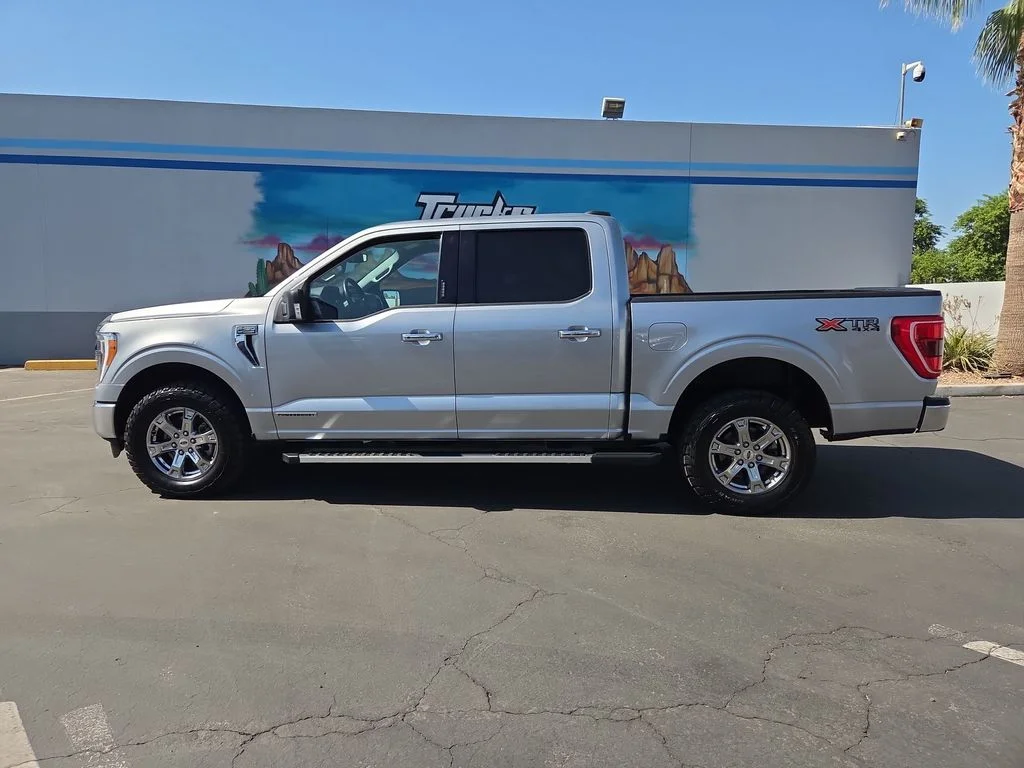 Used 2023 Gray Ford XLT image 4