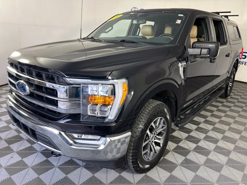 Used 2022 Black Ford Lariat image 1