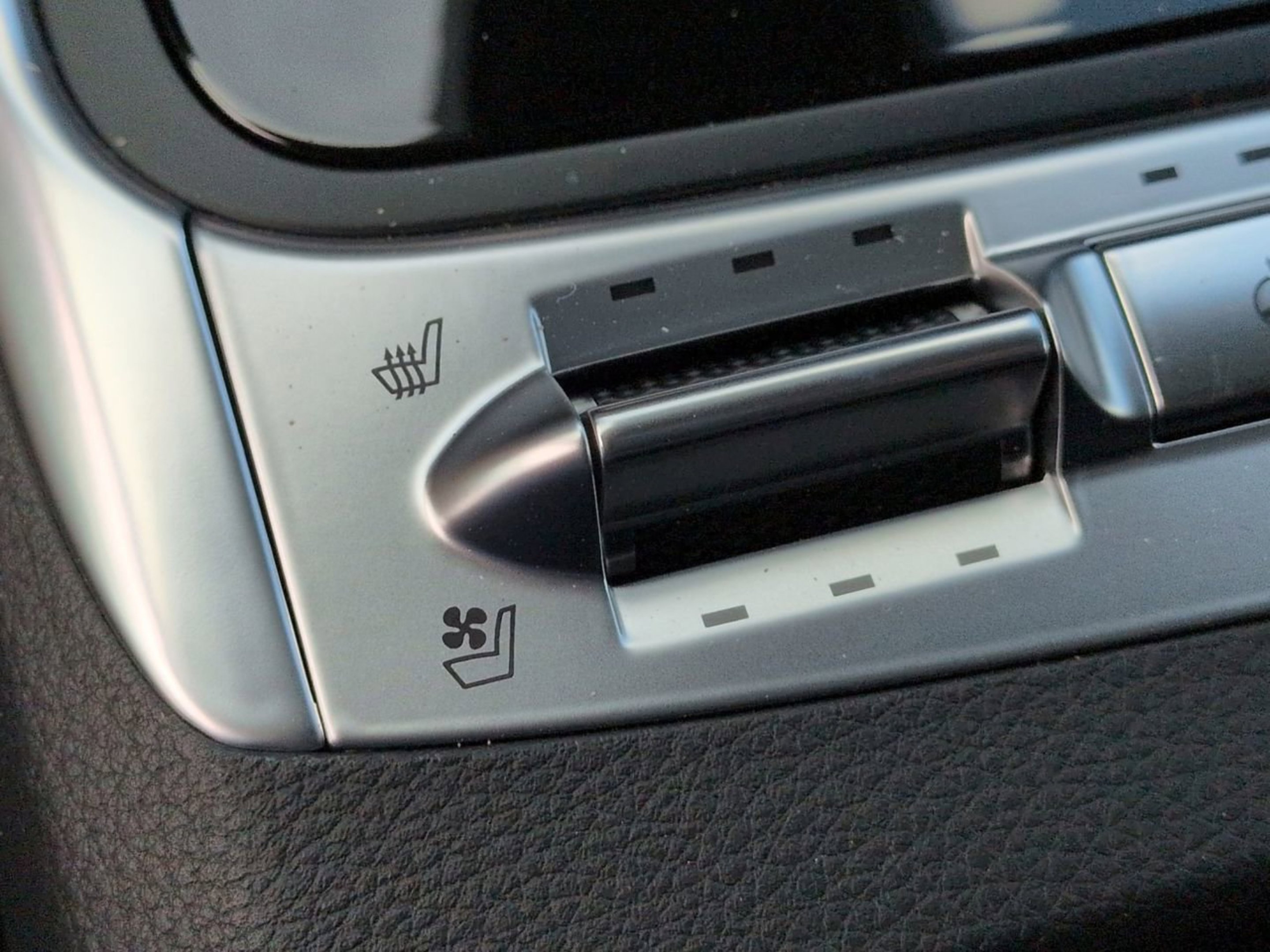 New 2026 Aurora Black Pearl Kia SX Prestige image 25