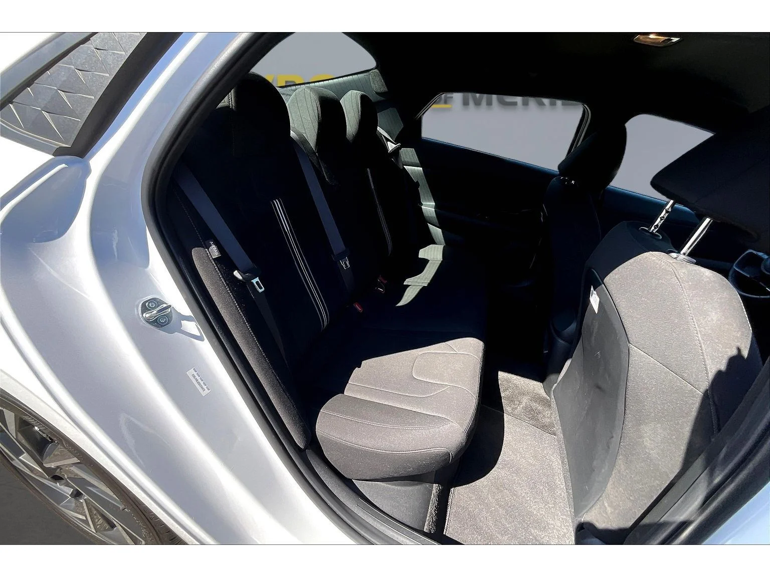 Used 2025  Hyundai SEL Sport image 19