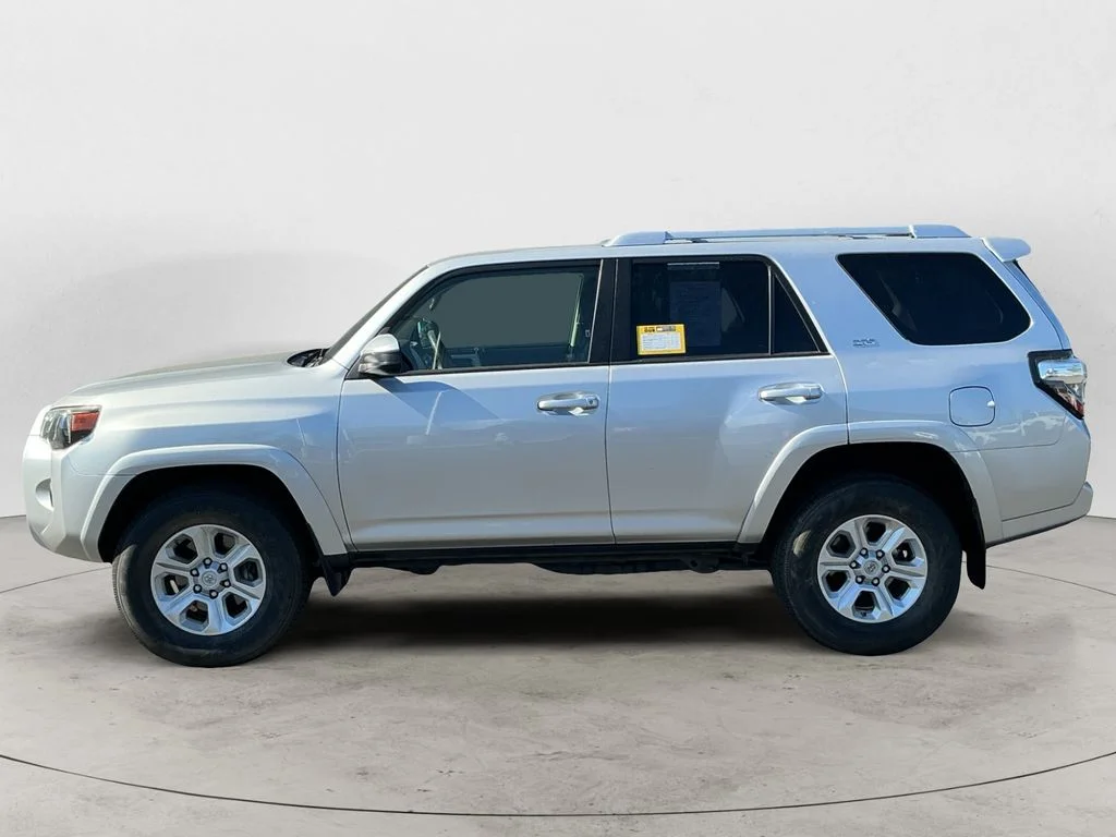 Used 2015 Silver Toyota SR5 image 8