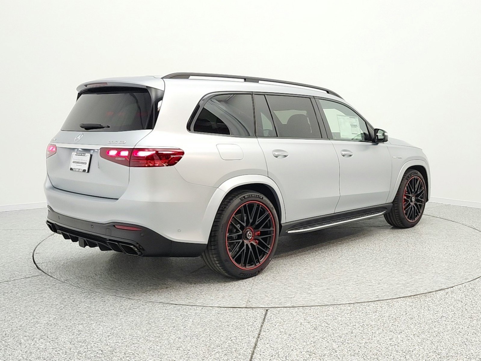 New 2026 MANUFAKTUR Signature Cirrus Silver Magno Mercedes-Benz AMG® GLS 63 4MATIC+ SUV image 25