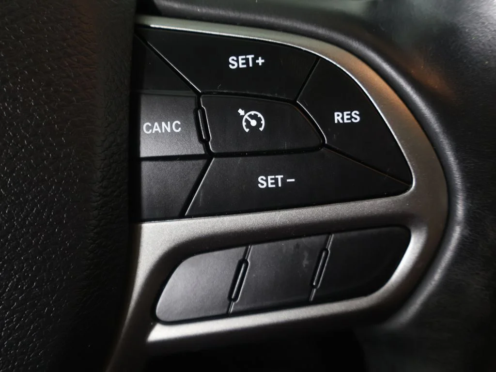 Used 2019 Gray Jeep Limited image 46