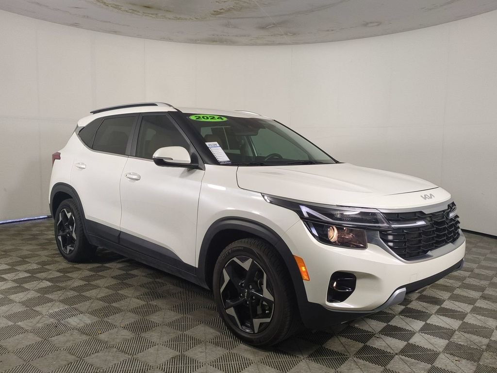 Used 2024 White Kia EX image 2