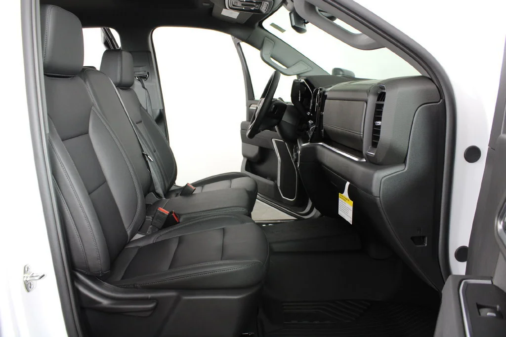 New 2026 Summit White Chevrolet LT image 18