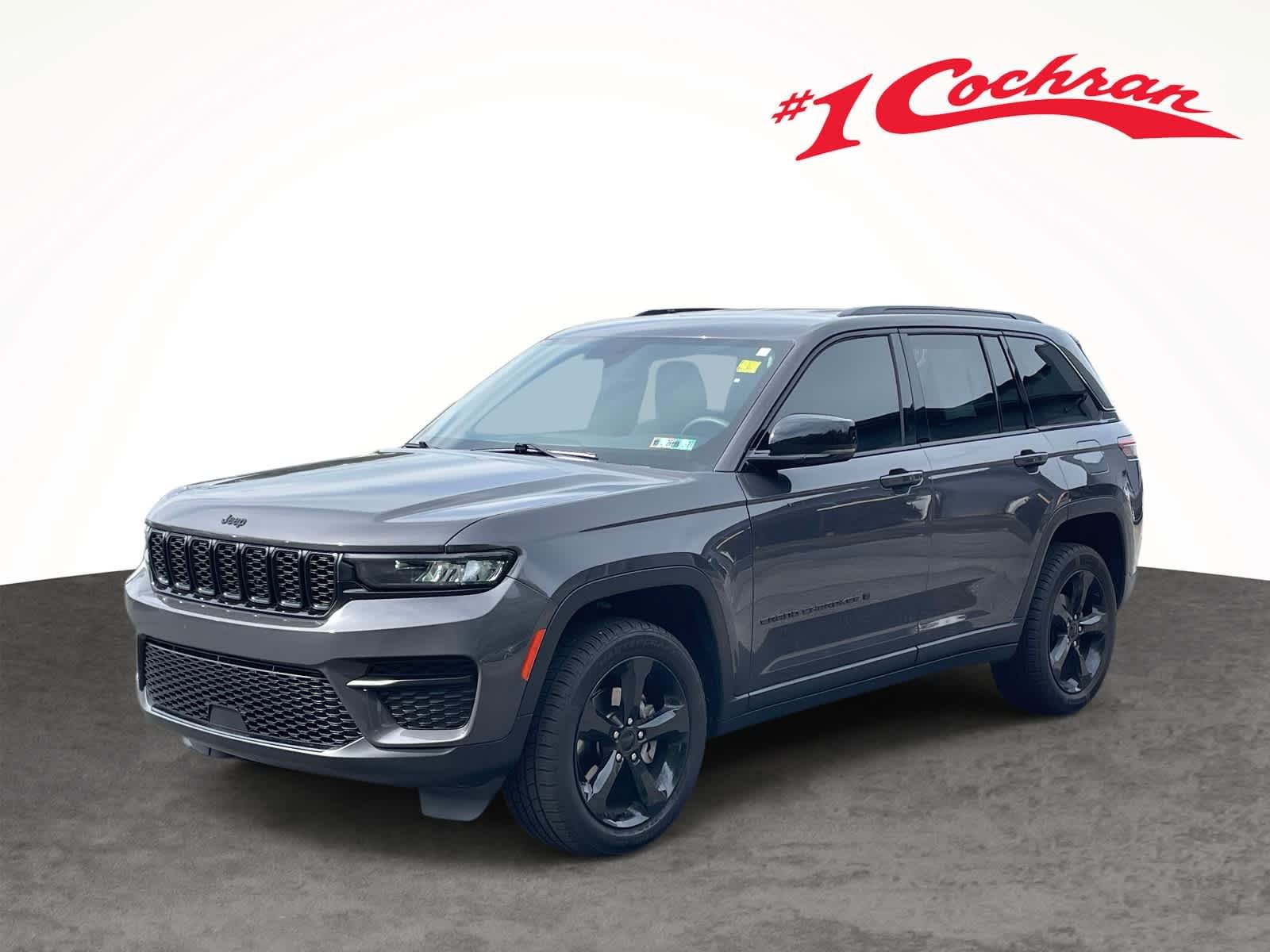 Used 2023 Baltic Gray Metallic Clearcoat Jeep Altitude image 3