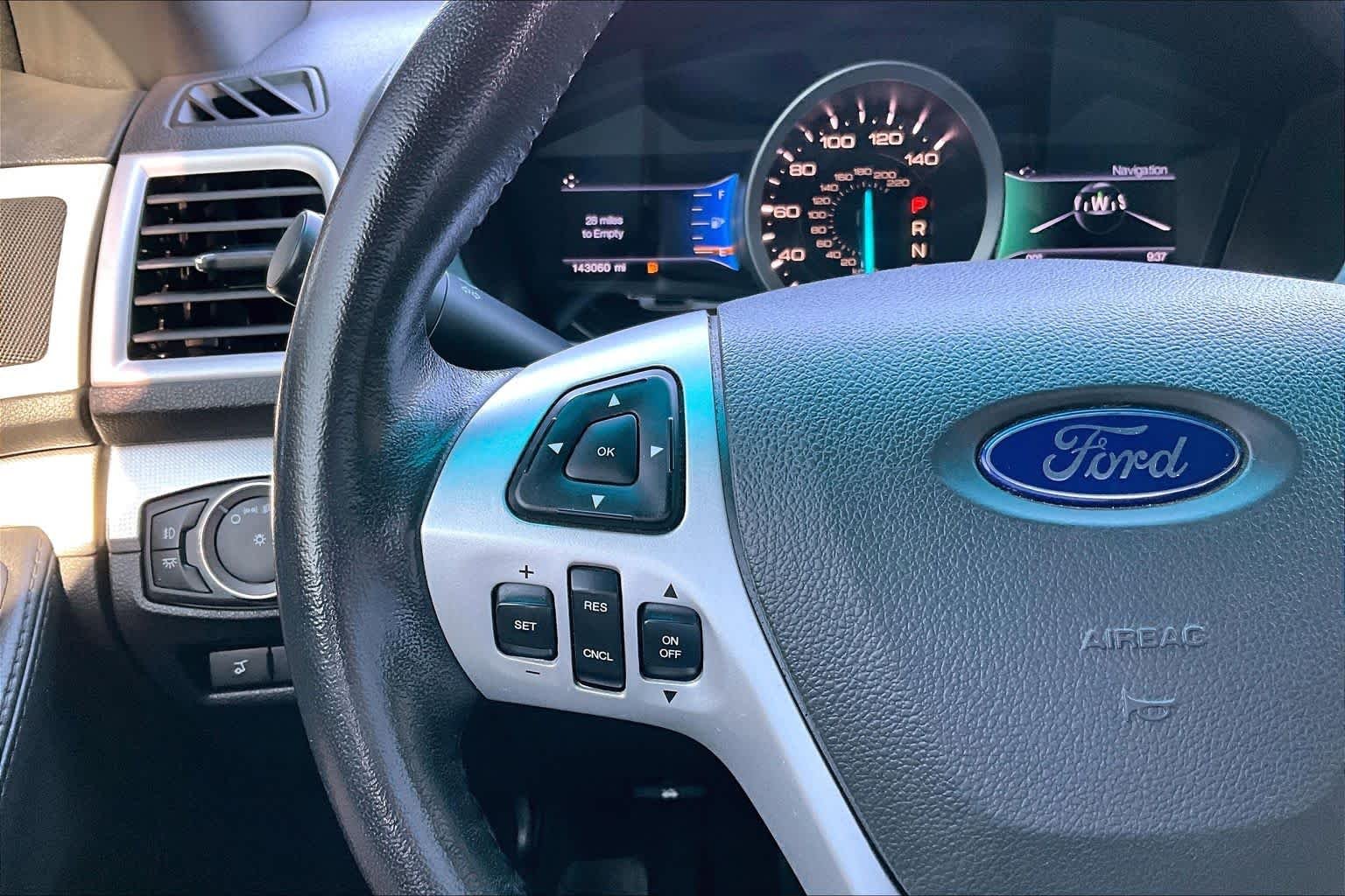 Used 2014 Sterling Gray Metallic Ford XLT image 23