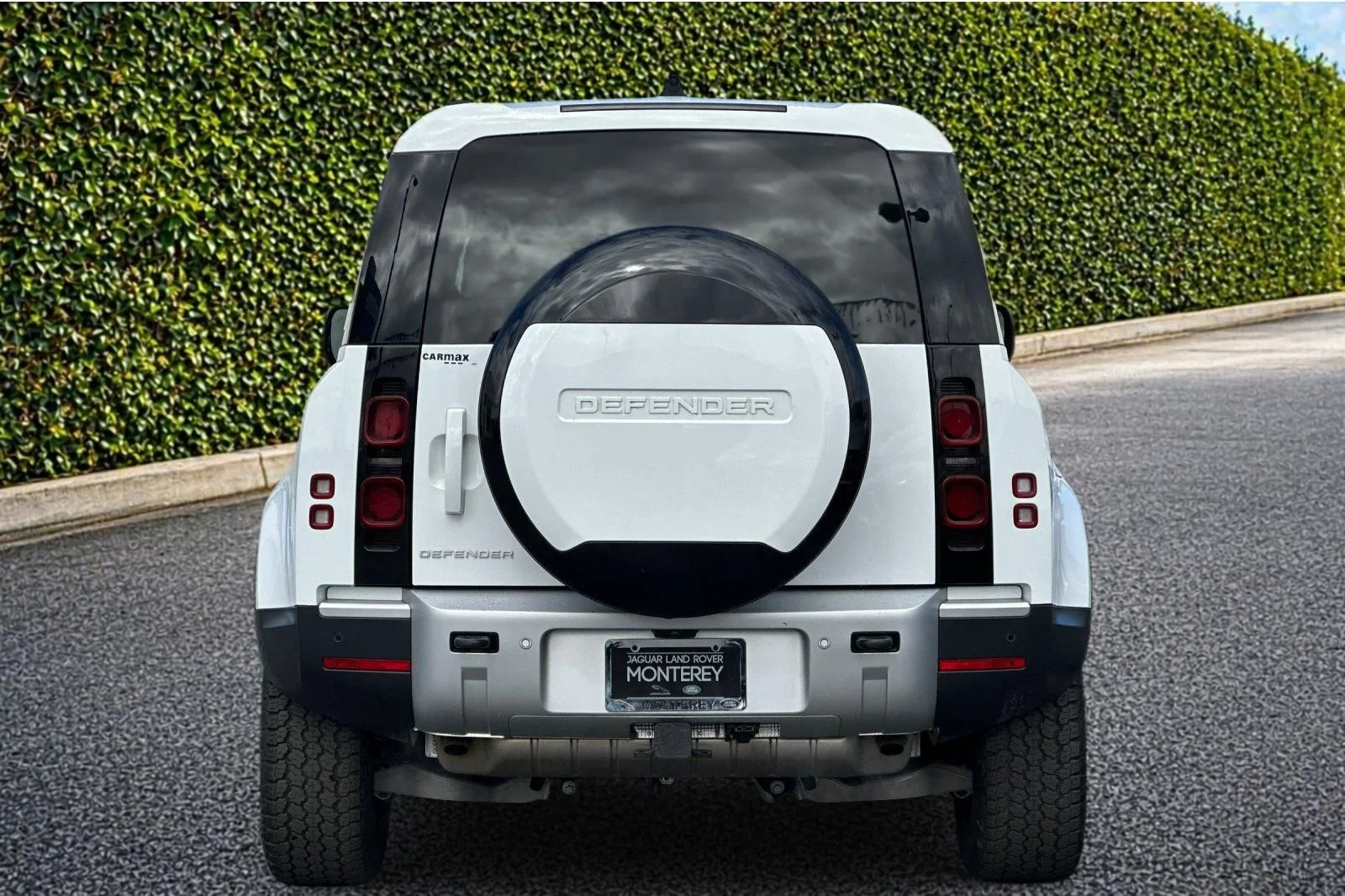 Used 2025  Land Rover S image 5