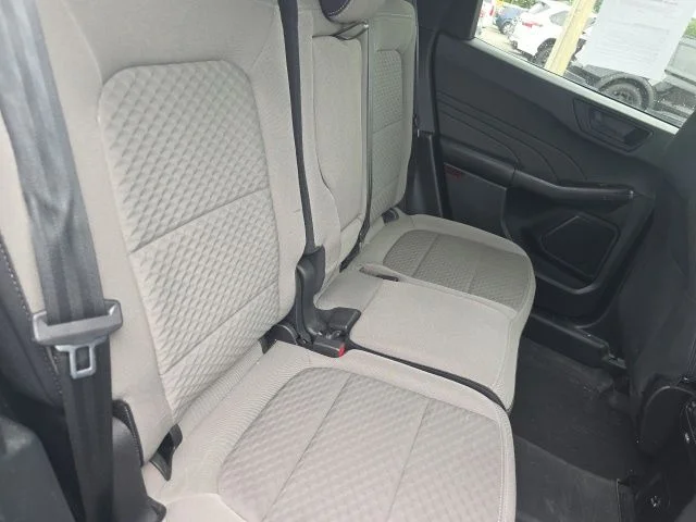 Used 2022 Gray Metallic Ford SE image 13
