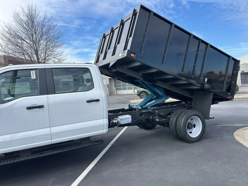 2026 Ford F-550 Super Duty Chassis Cab XL - Photo 4