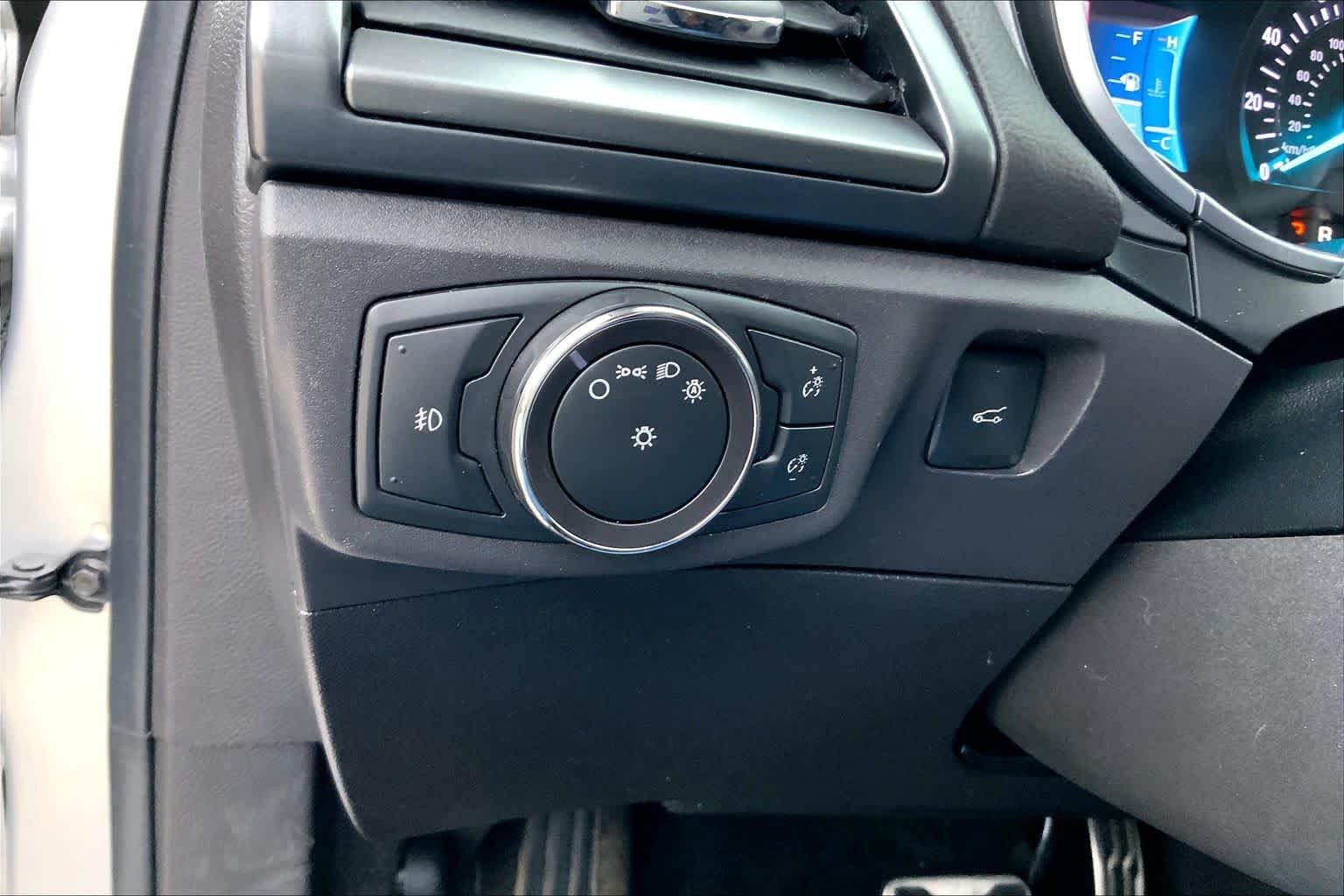 Used 2014 Ingot Silver Metallic Ford Titanium image 33