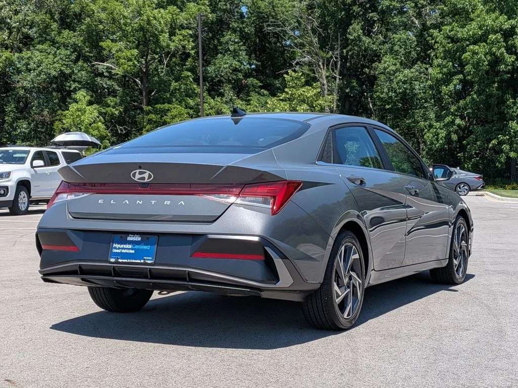Used 2024 Gray Hyundai SEL image 7
