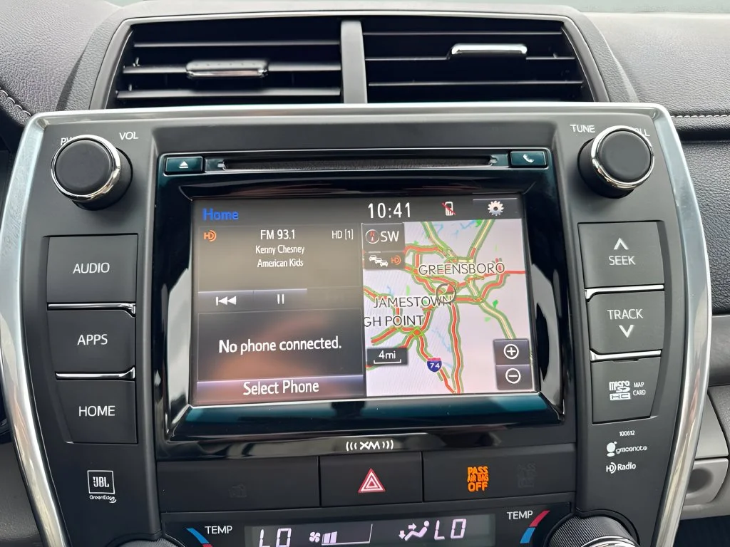Used 2017 Gray Toyota XLE image 19