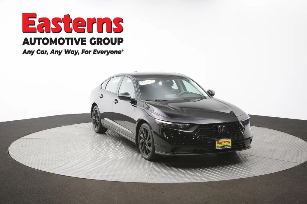 Used 2025 Black Honda SE image 50