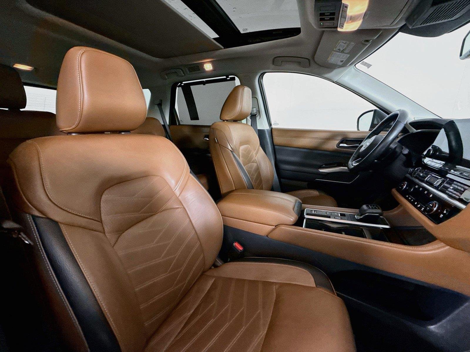 Used 2022 Gun Metallic Nissan Platinum image 43
