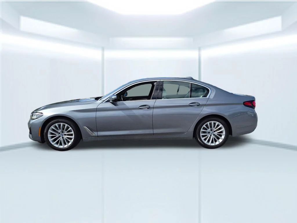 Used 2023 Gray BMW 530i image 2
