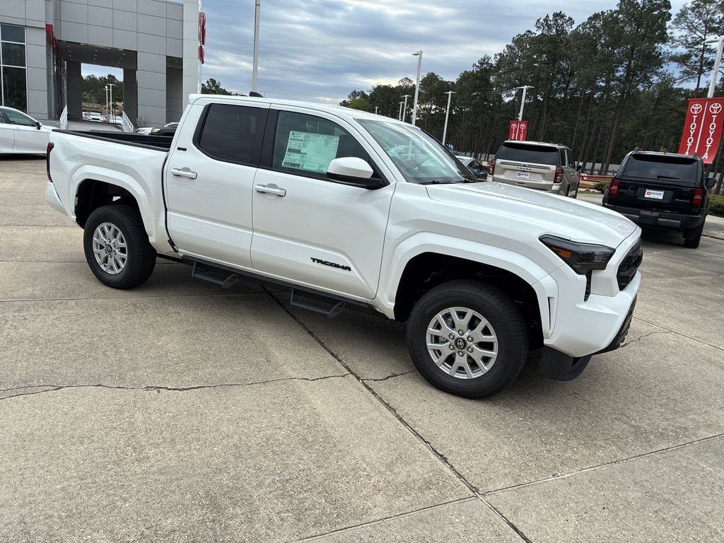 2026 Toyota Tacoma SR5 - Photo 9
