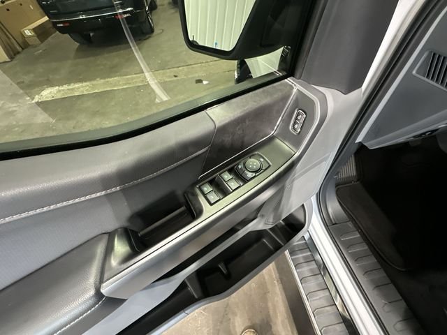 Used 2026 Oxford White Ford XLT image 19