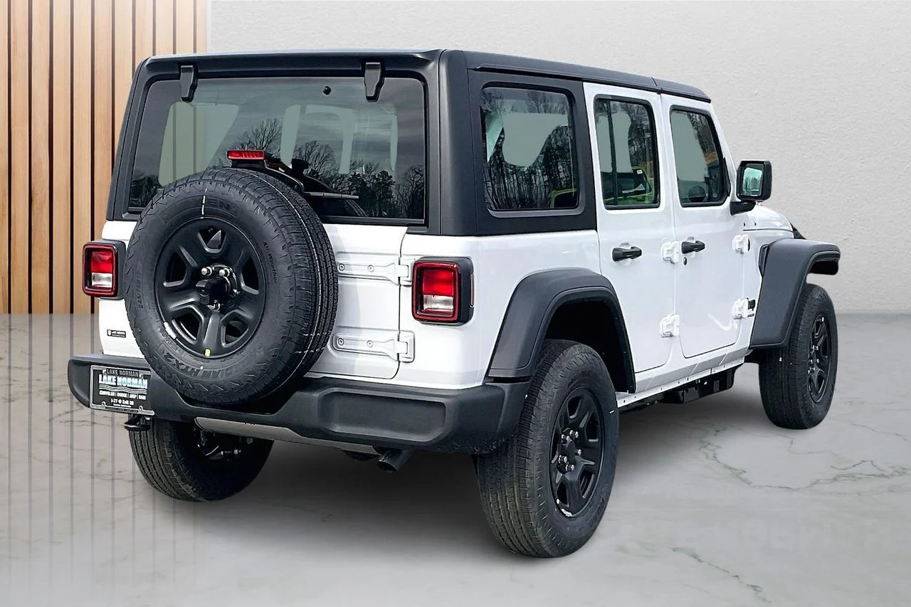 New 2026 Bright White Clear-Coat Exterior Paint Jeep Sport image 9