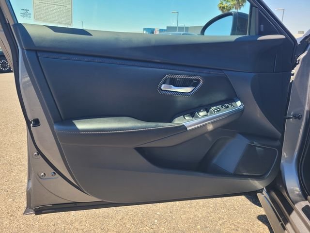 Used 2022 Gray Nissan SR image 18
