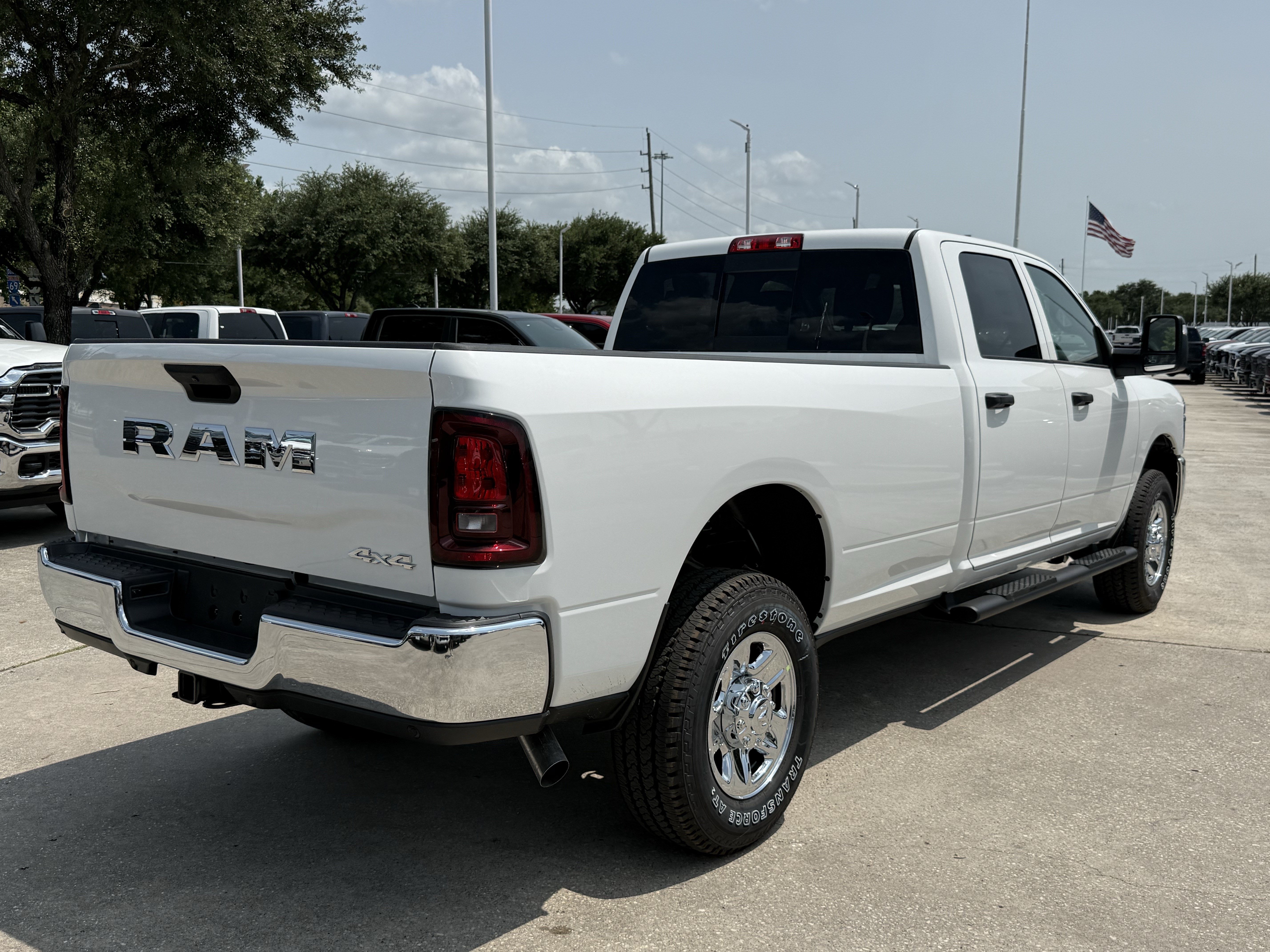 New 2026 Bright White Clear-Coat Exterior Paint RAM Tradesman image 4