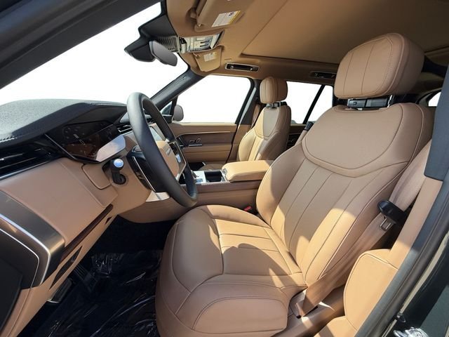 New 2026 Belgravia Green LAND ROVER SE image 10