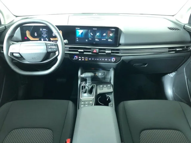 New 2026 SNOW WHITE PEARL Kia LX image 19