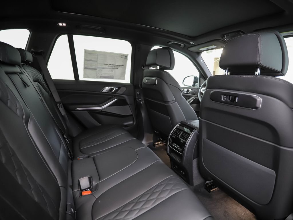 New 2026 Carbon Black Metallic BMW xDrive40i image 26