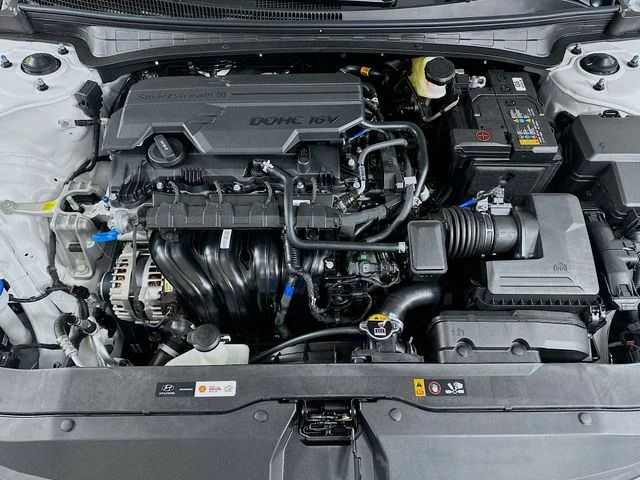 New 2026 Hyundai ELANTRA SEL Sport