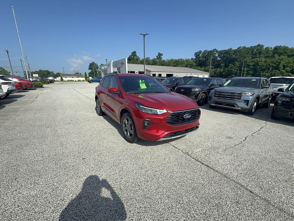 Used 2024 Rapid Red Metallic Tinted Clearcoat Ford ST-Line Select image 9