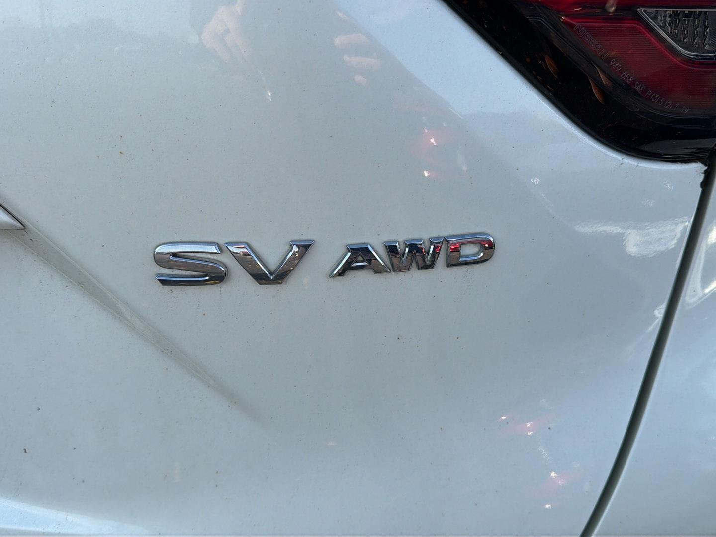 Used 2020 Pearl White Tricoat Nissan SV image 8