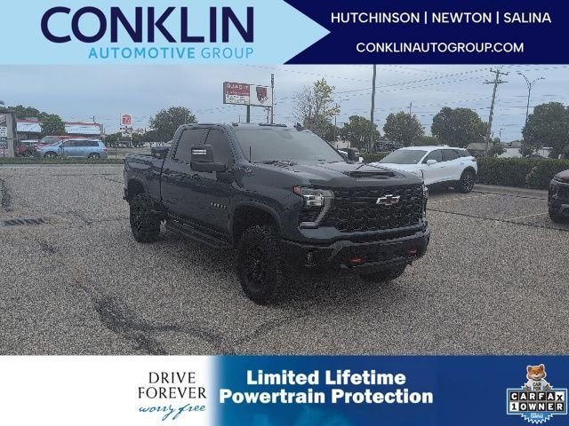 2024 Chevrolet Silverado HD ZR2 4WD Crew Cab Standard Box's photo
