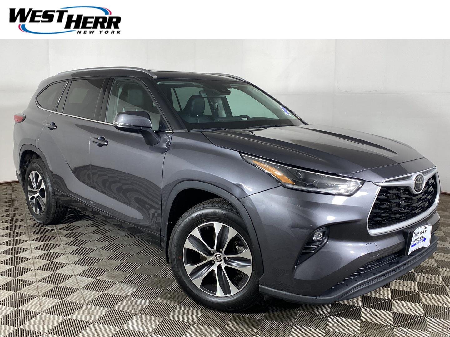 Used 2021 Magnetic Gray Metallic Toyota XLE image 1