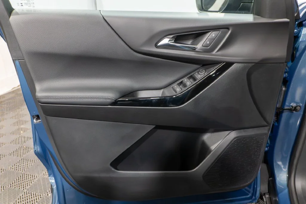 New 2027 Lakeshore Blue Metallic Chevrolet LT image 12