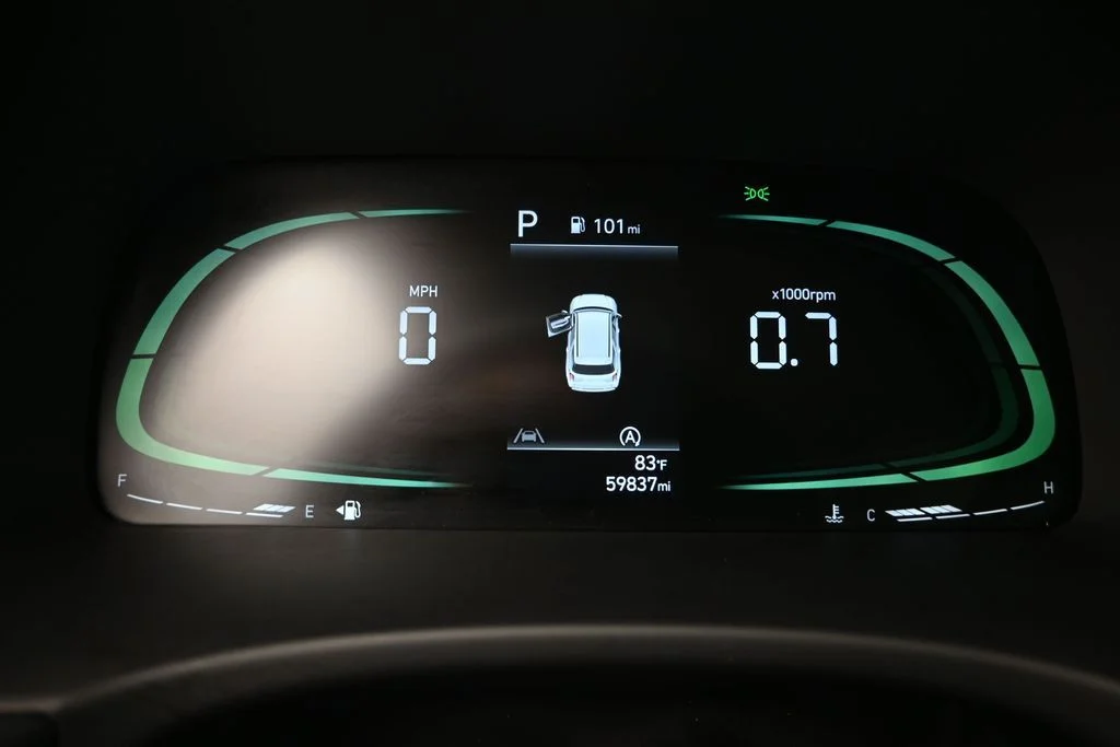 Certified Used 2024 Hyper White Hyundai XRT image 18