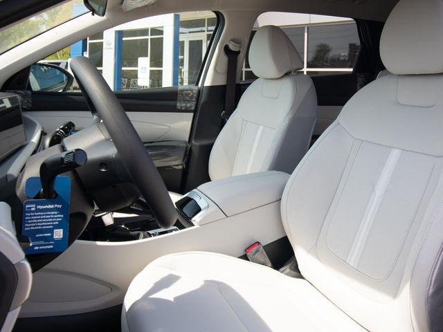 New 2026 White Hyundai SEL FWD image 8