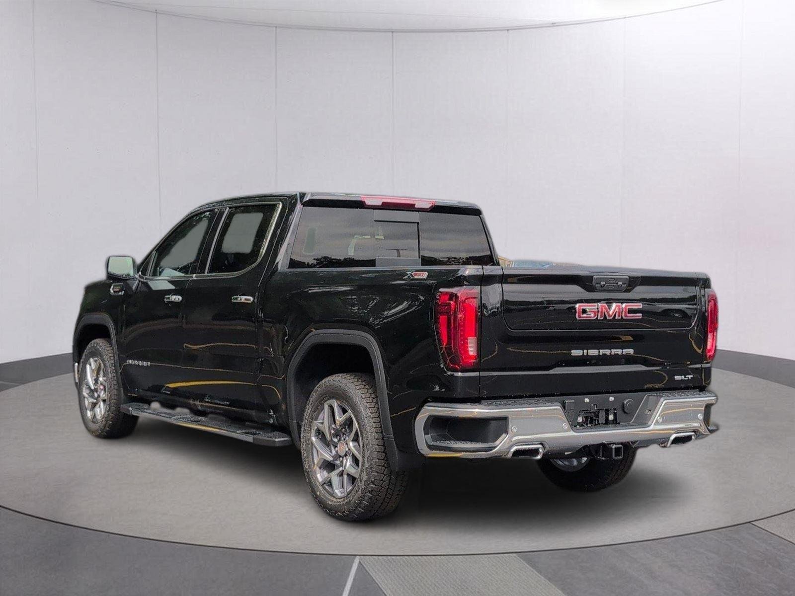 New 2026 Onyx Black GMC SLT image 3